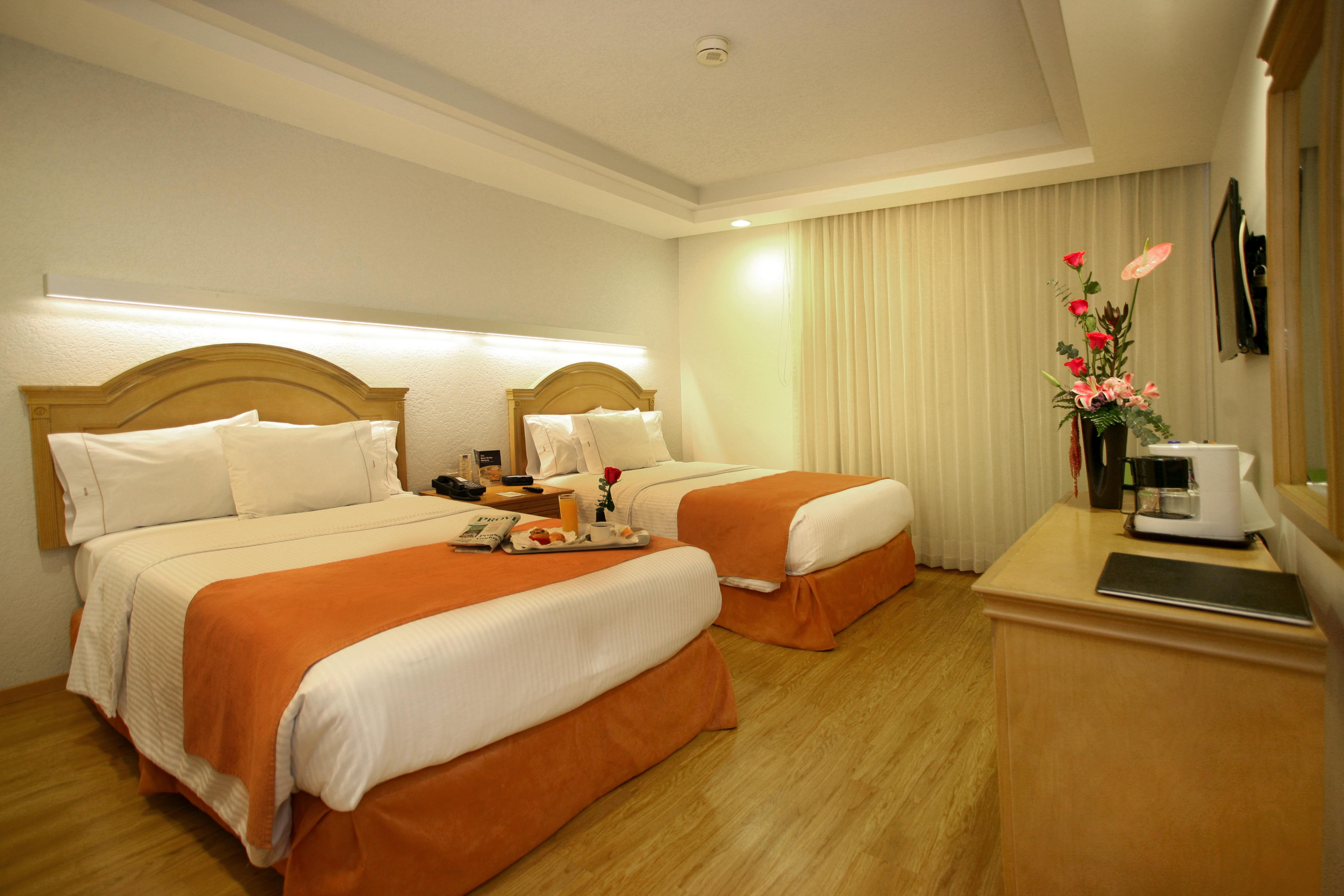Hotel Horizon & Convention Center Морелія Екстер'єр фото